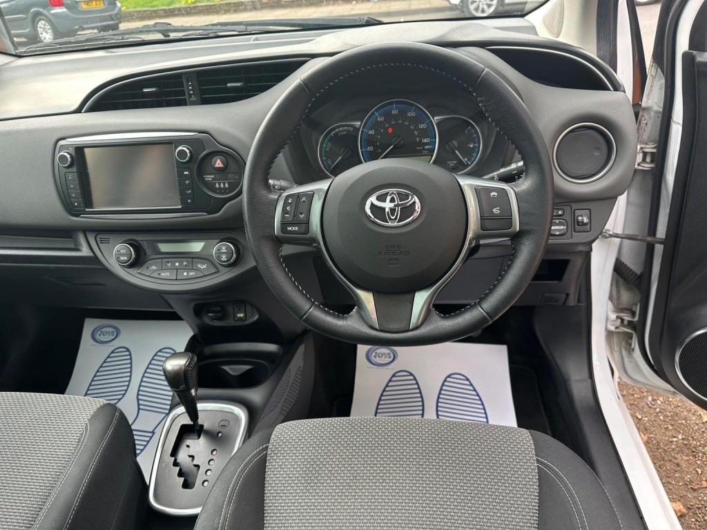 TOYOTA YARIS