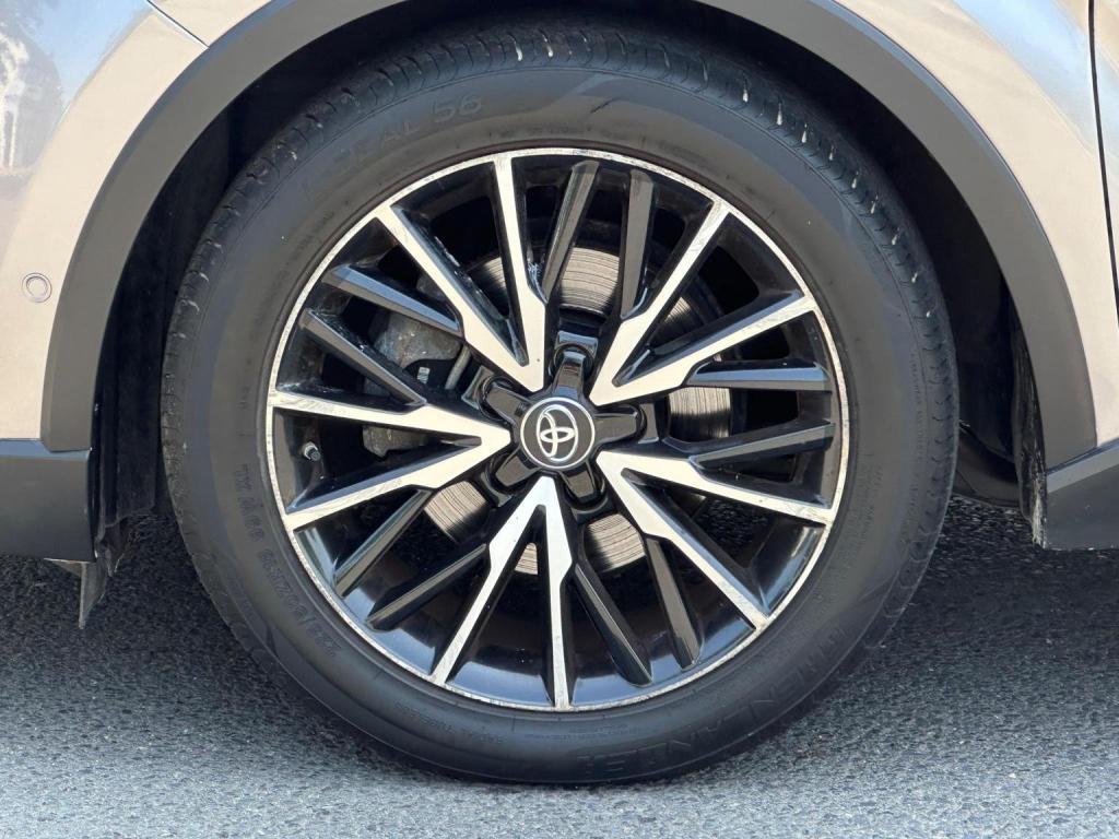 TOYOTA C-HR