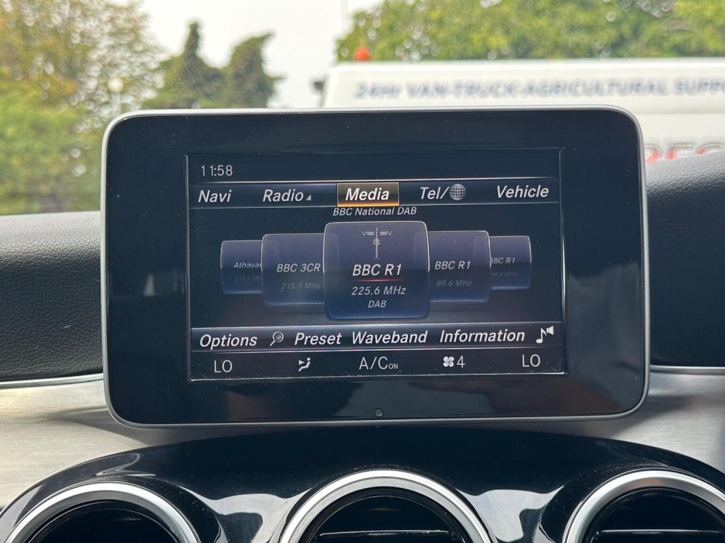 MERCEDES-BENZ C CLASS