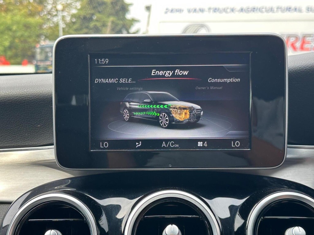 MERCEDES-BENZ C CLASS