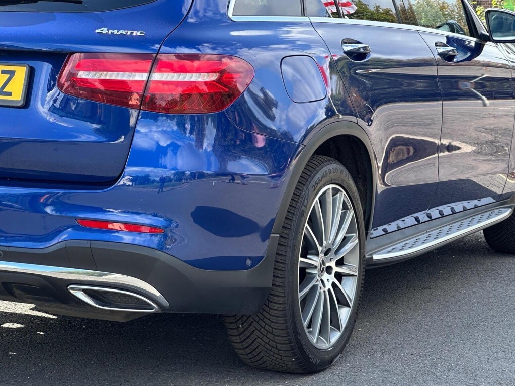 MERCEDES-BENZ GLC