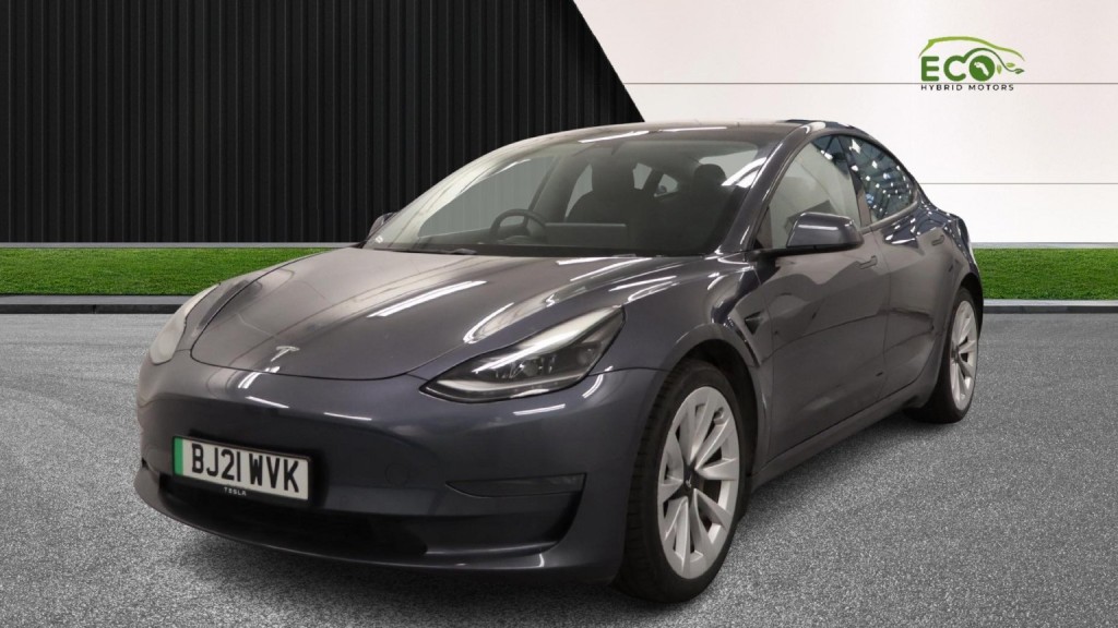 TESLA MODEL 3