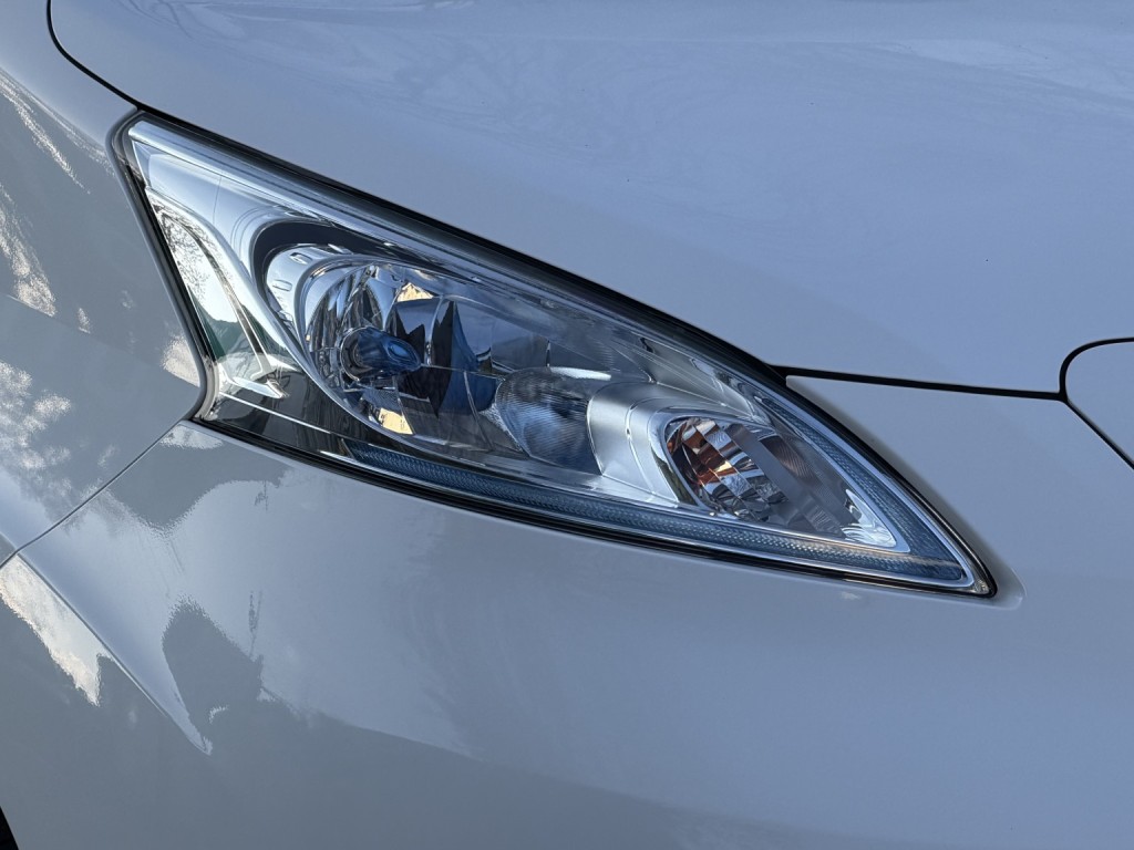 NISSAN ENV200 EVALIA