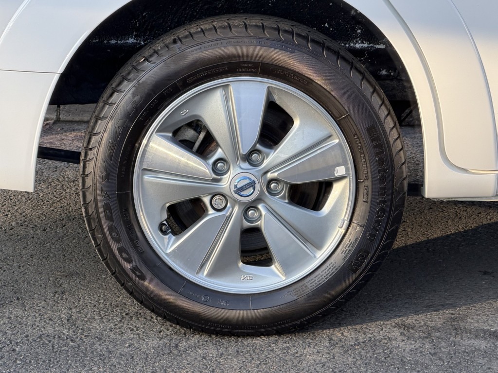 NISSAN ENV200 EVALIA