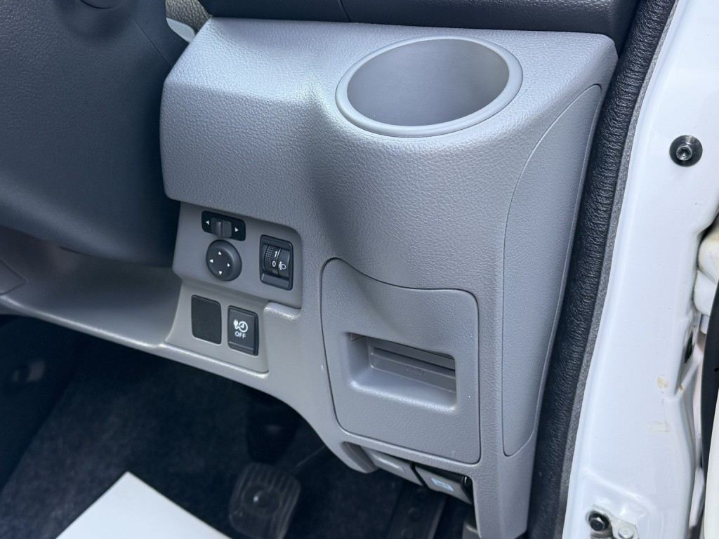 NISSAN ENV200 EVALIA