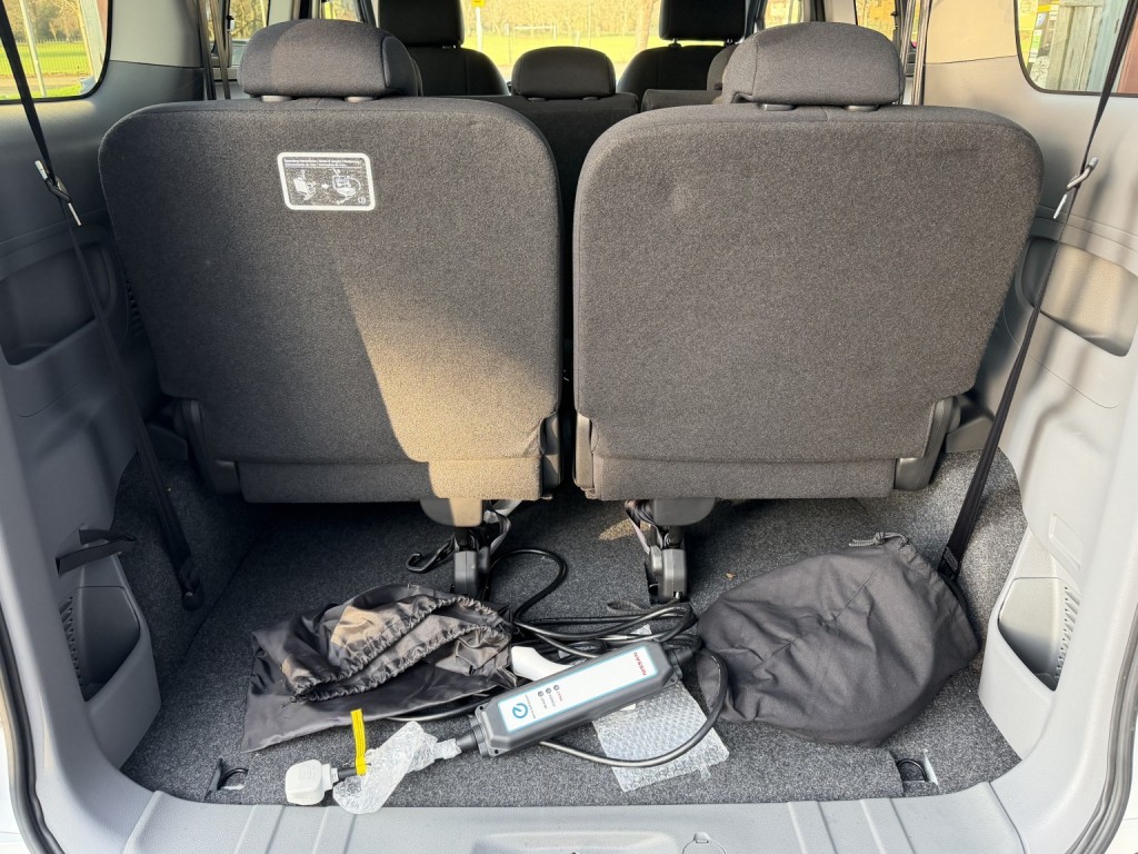 NISSAN ENV200 EVALIA