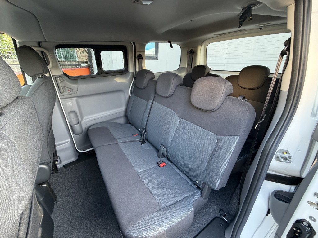 NISSAN ENV200 EVALIA