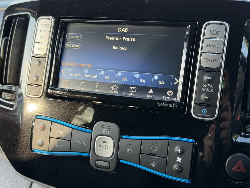 NISSAN ENV200 EVALIA