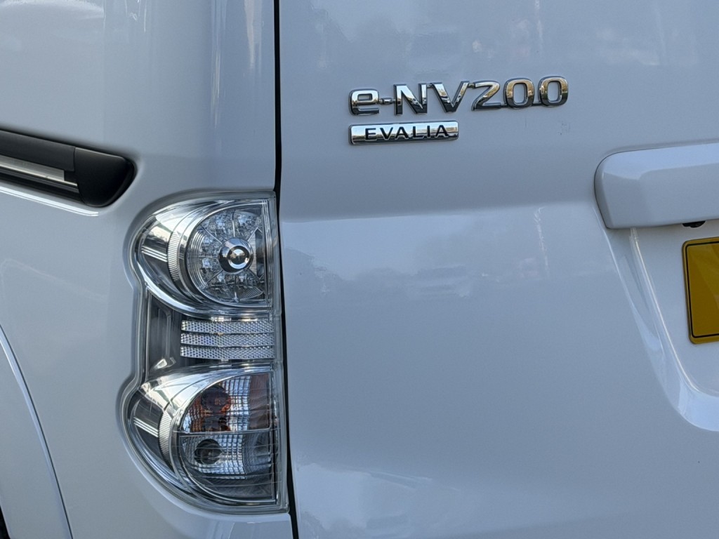 NISSAN ENV200 EVALIA
