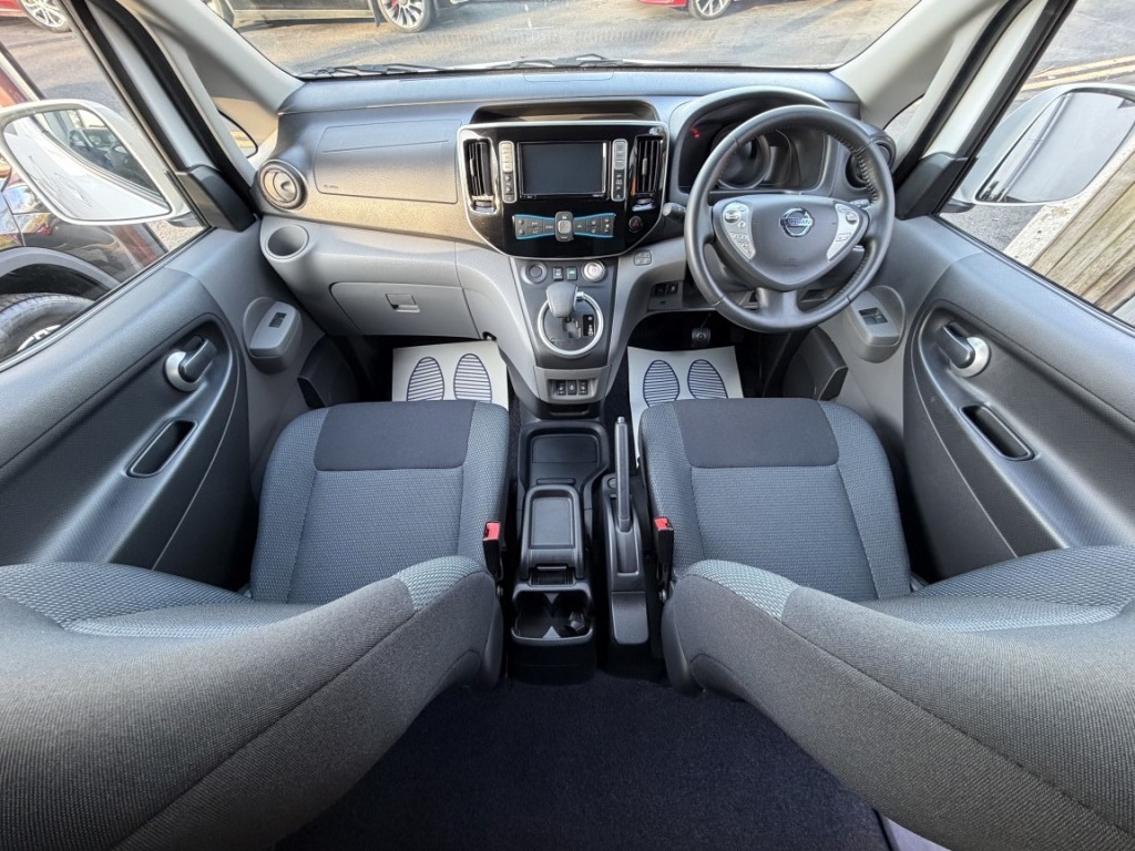 NISSAN ENV200 EVALIA