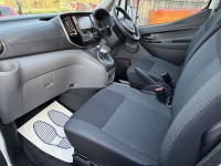 NISSAN ENV200 EVALIA