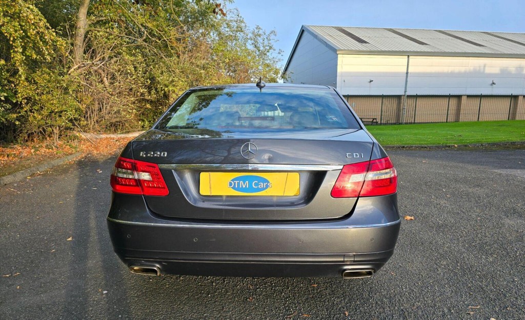 MERCEDES-BENZ E CLASS