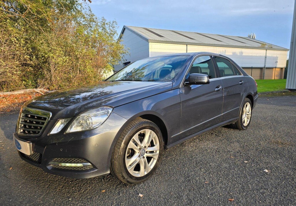 MERCEDES-BENZ E CLASS