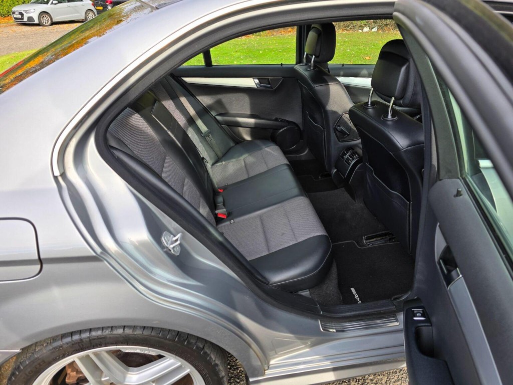 MERCEDES-BENZ C CLASS