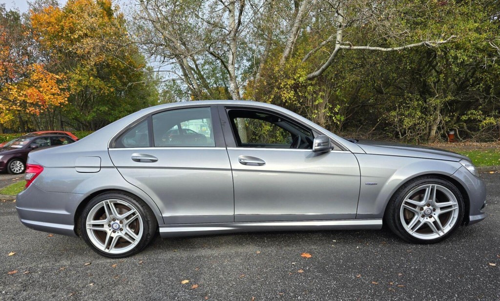 MERCEDES-BENZ C CLASS