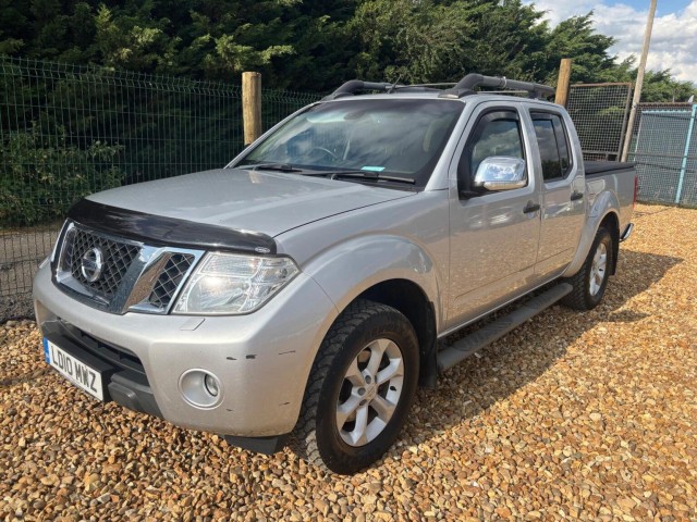 NISSAN NAVARA Nissan Navara 2.5 dCi Tekna 4WD Euro 5