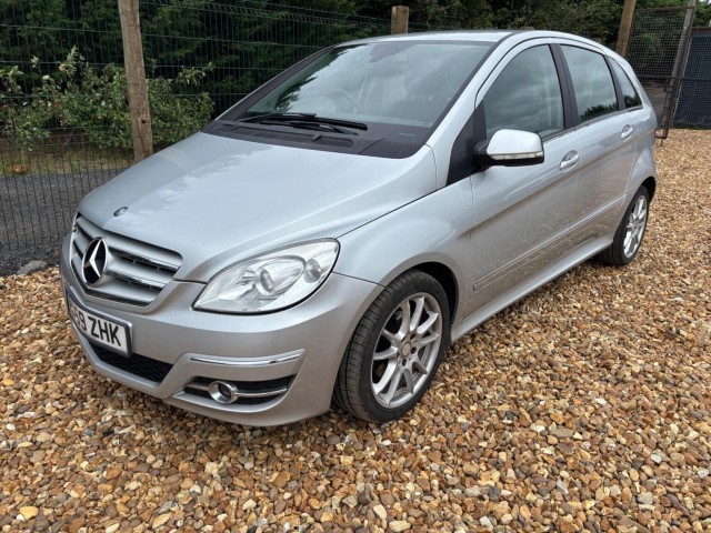 MERCEDES-BENZ B CLASS 2.0 B180 CDI Sport CVT 5dr