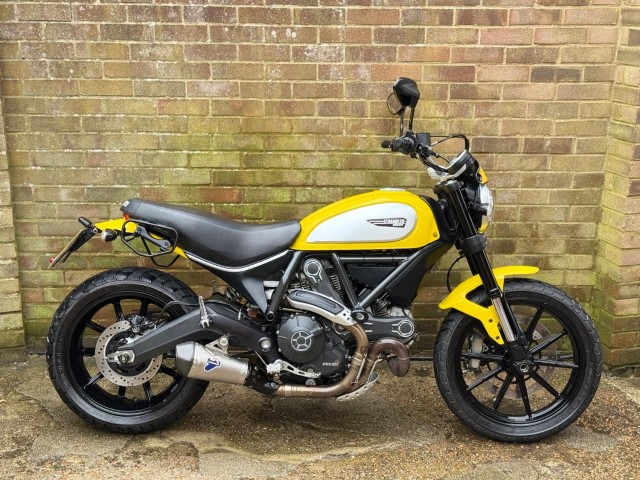 DUCATI SCRAMBLER 800