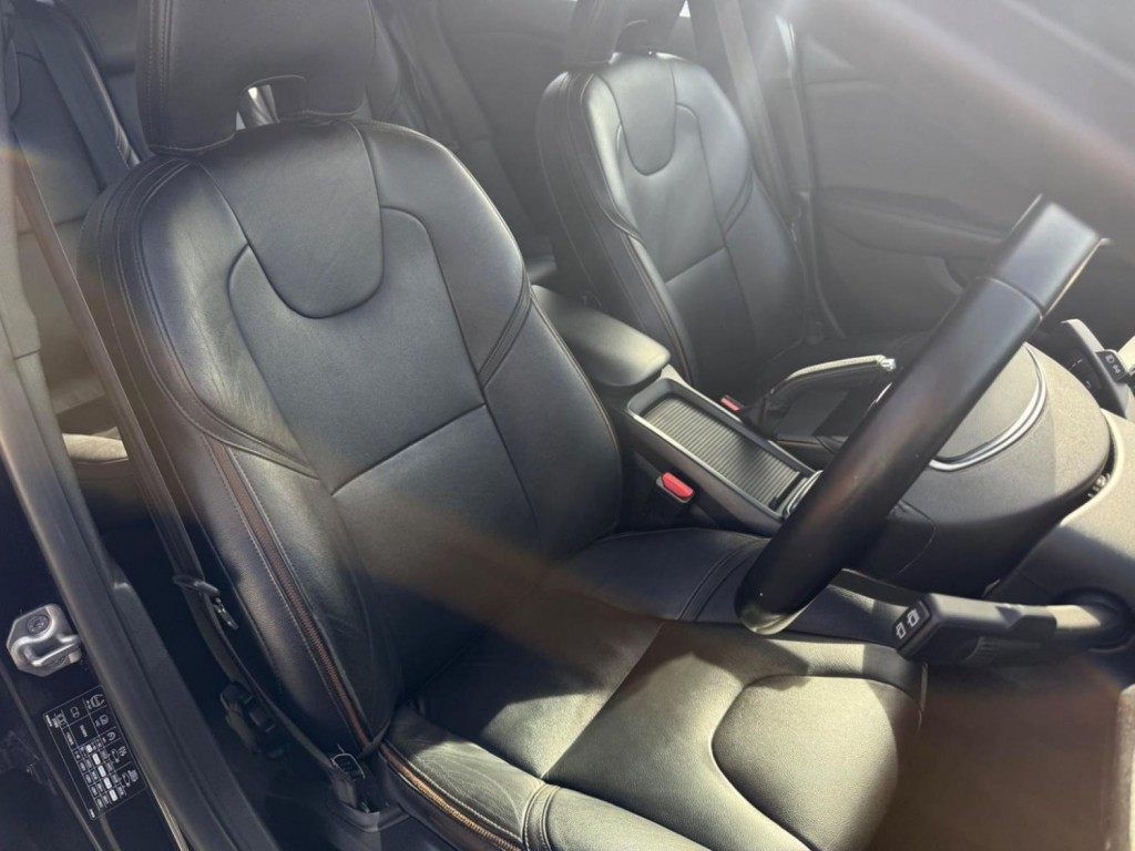 VOLVO V40 CROSS COUNTRY