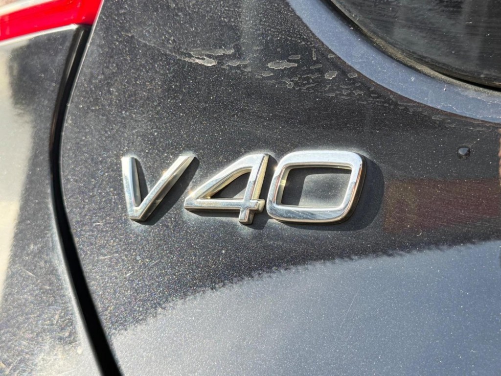 VOLVO V40 CROSS COUNTRY