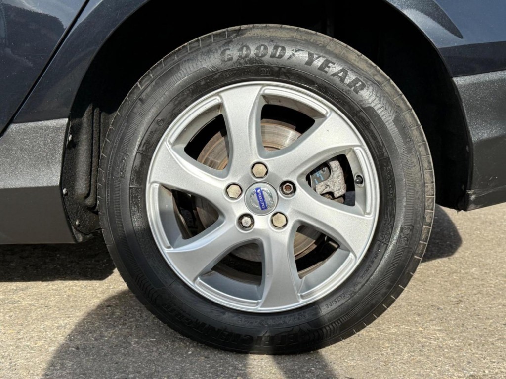 VOLVO V40 CROSS COUNTRY