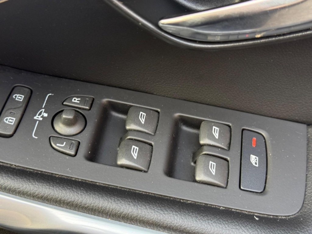 VOLVO V40 CROSS COUNTRY