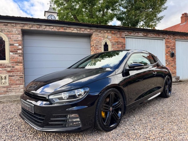 VOLKSWAGEN SCIROCCO 2.0 TDI BlueMotion Tech R-Line