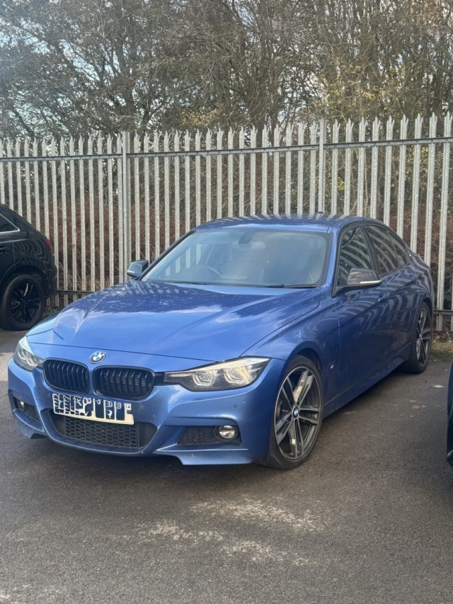 BMW 3 SERIES 2.0 330e M Sport Shadow Edition