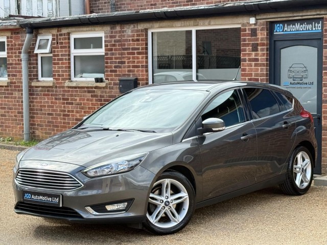 FORD FOCUS 1.0 T EcoBoost Titanium