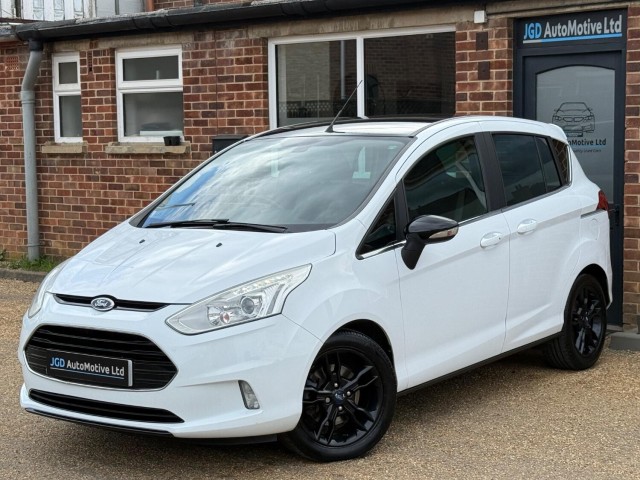 FORD B-MAX 1.0 T EcoBoost Zetec White Edition