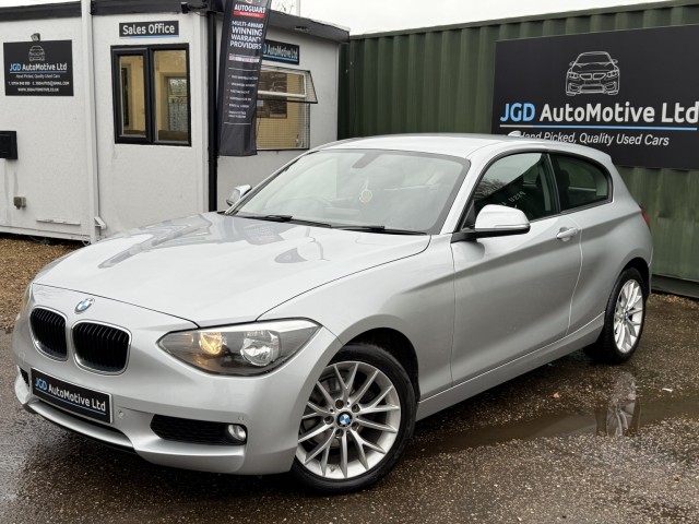 BMW 1 SERIES 2.0 116d SE 3 door