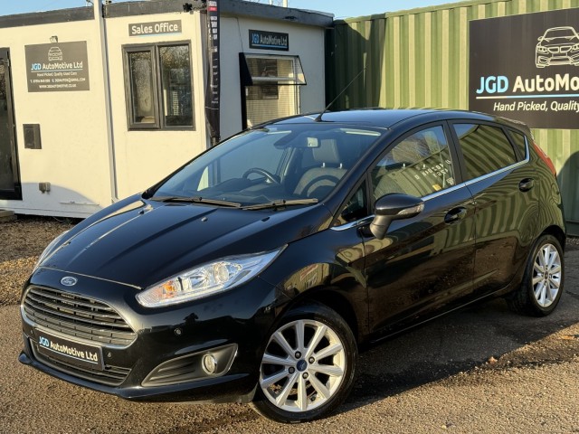 FORD FIESTA 1.0 T EcoBoost Titanium