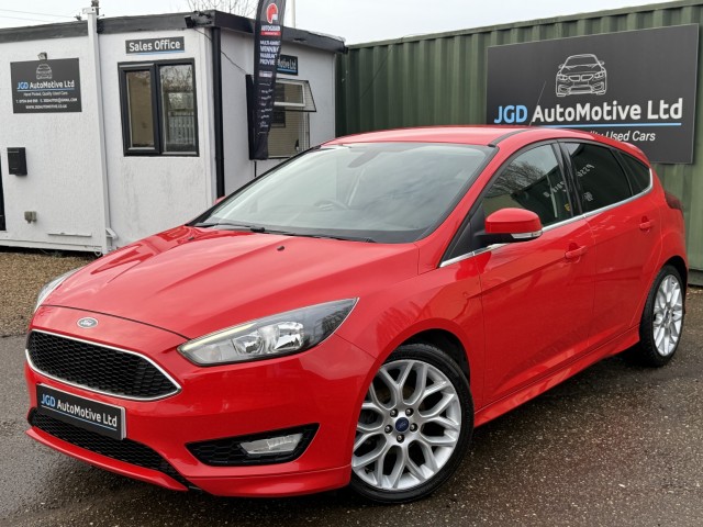 FORD FOCUS 1.0 T EcoBoost Zetec S