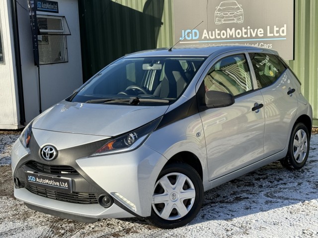 TOYOTA AYGO 1.0 VVT-i x