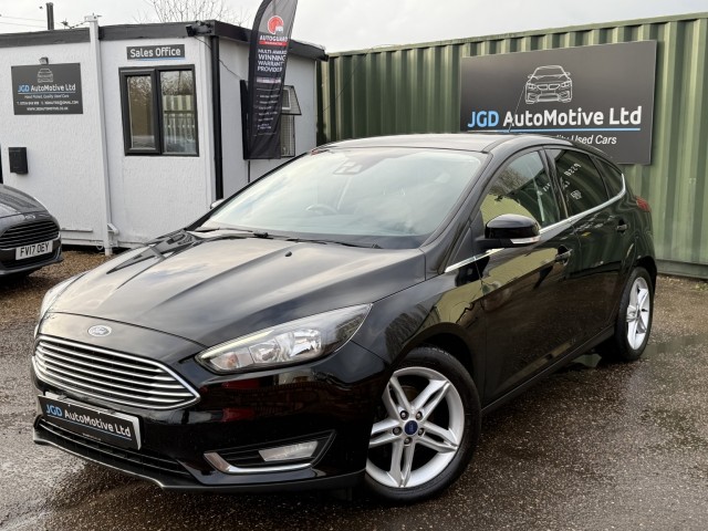 FORD FOCUS 1.0 T EcoBoost Titanium