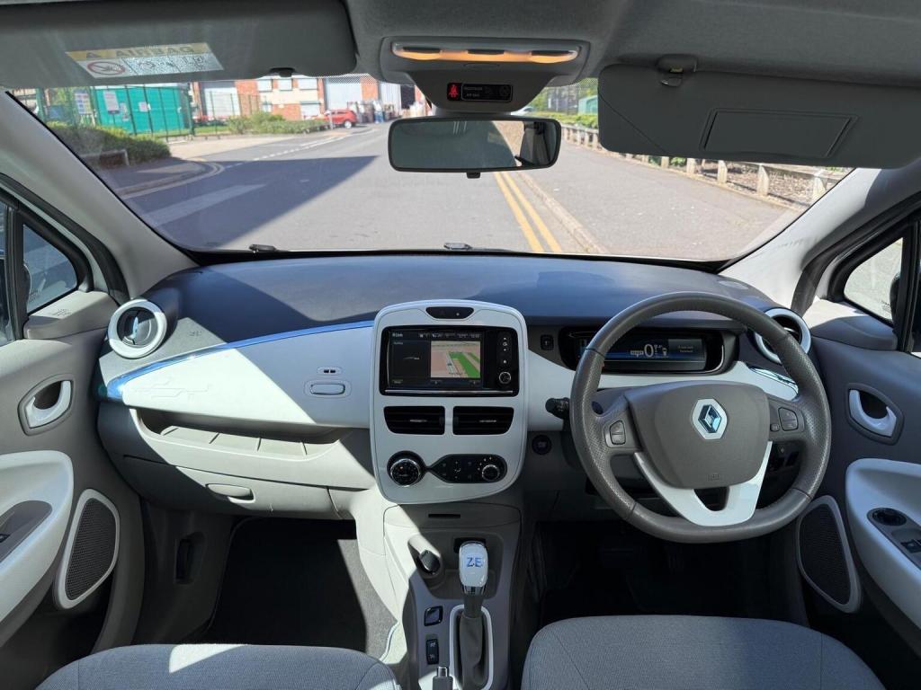 RENAULT ZOE