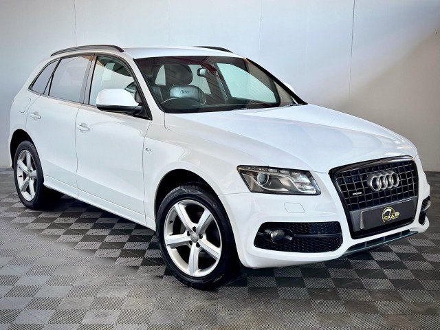 AUDI Q5 2.0 TDI S line
