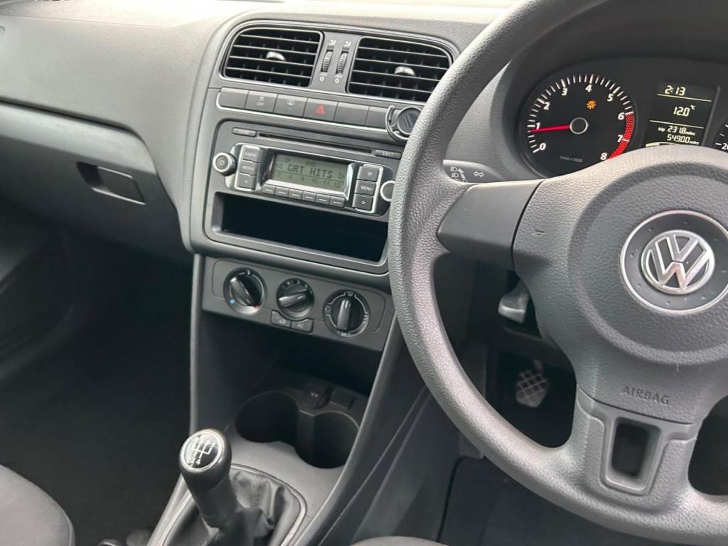 VOLKSWAGEN POLO