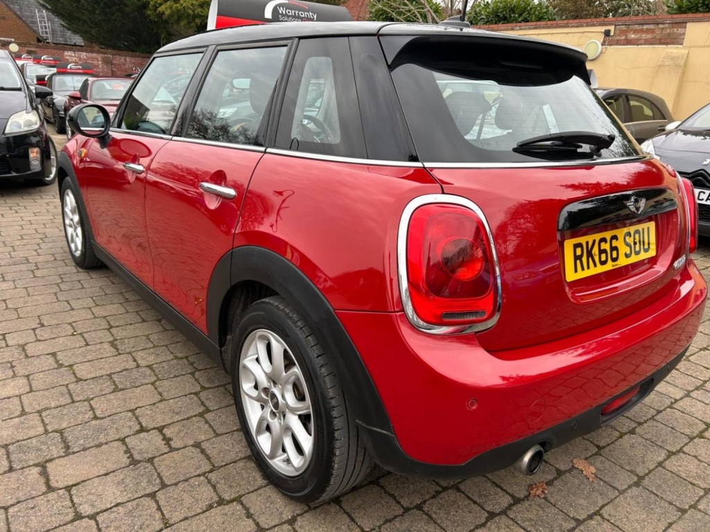 MINI HATCH