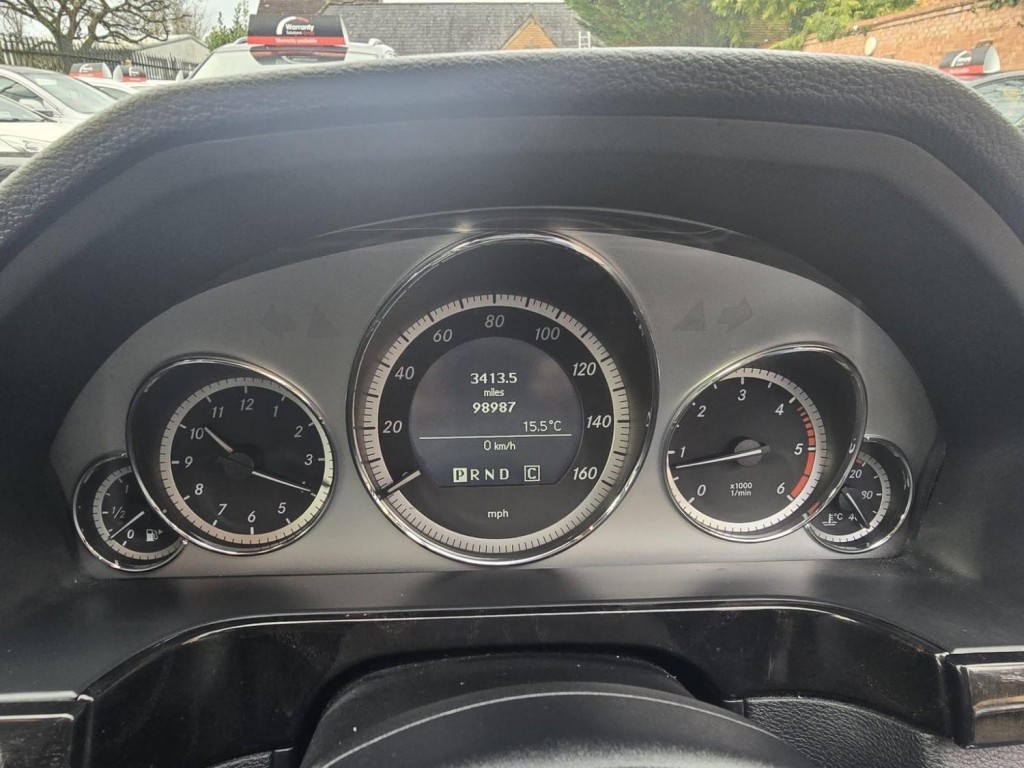 MERCEDES-BENZ E CLASS