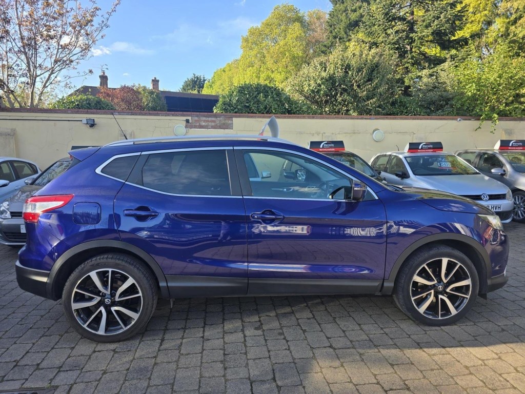 NISSAN QASHQAI