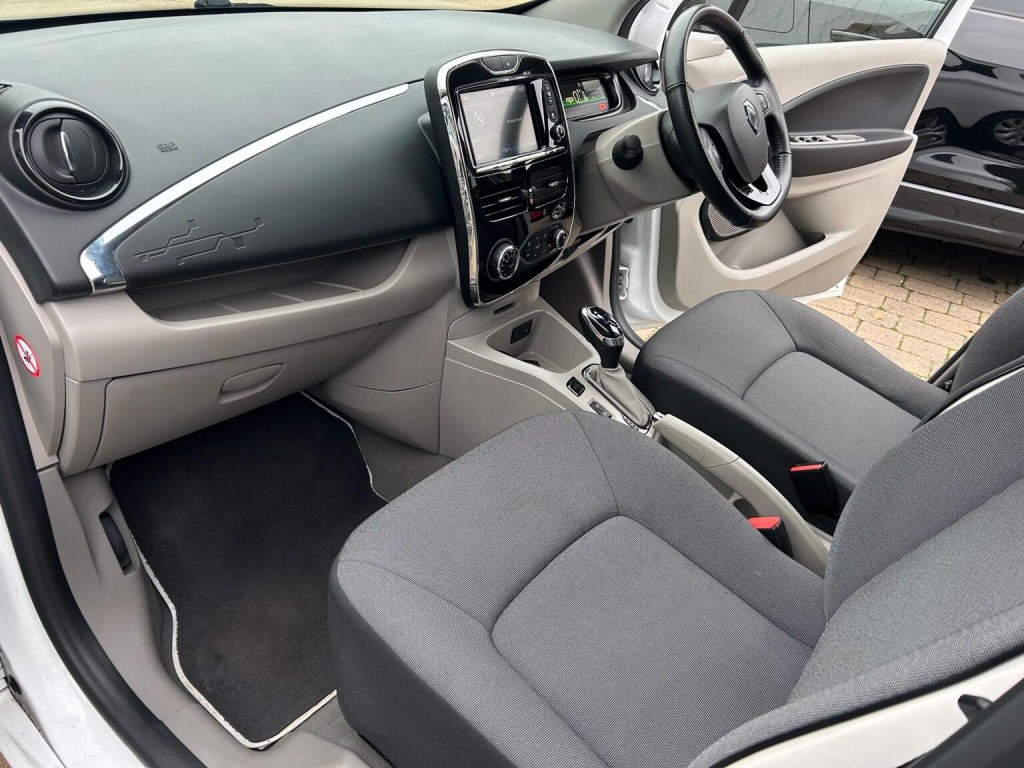 RENAULT ZOE
