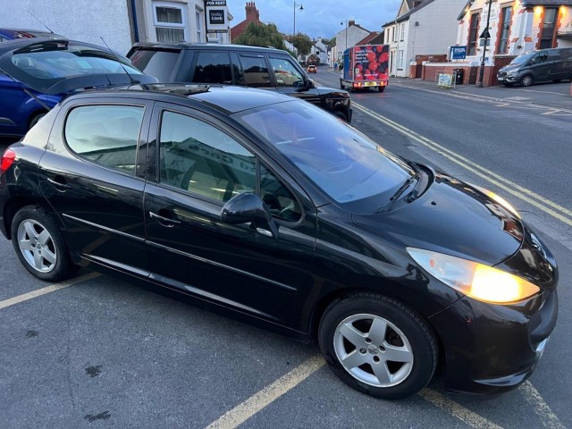 PEUGEOT 207