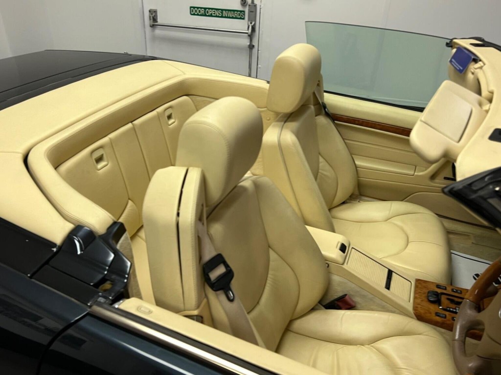 MERCEDES-BENZ 320