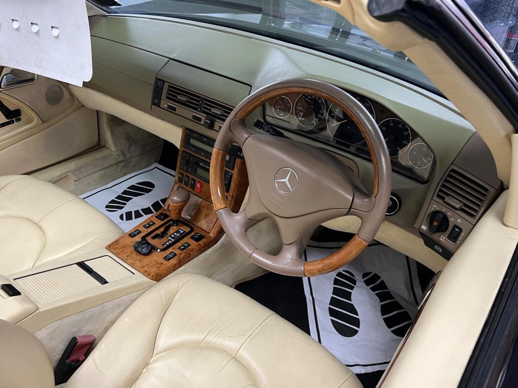 MERCEDES-BENZ 320