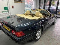 MERCEDES-BENZ 320