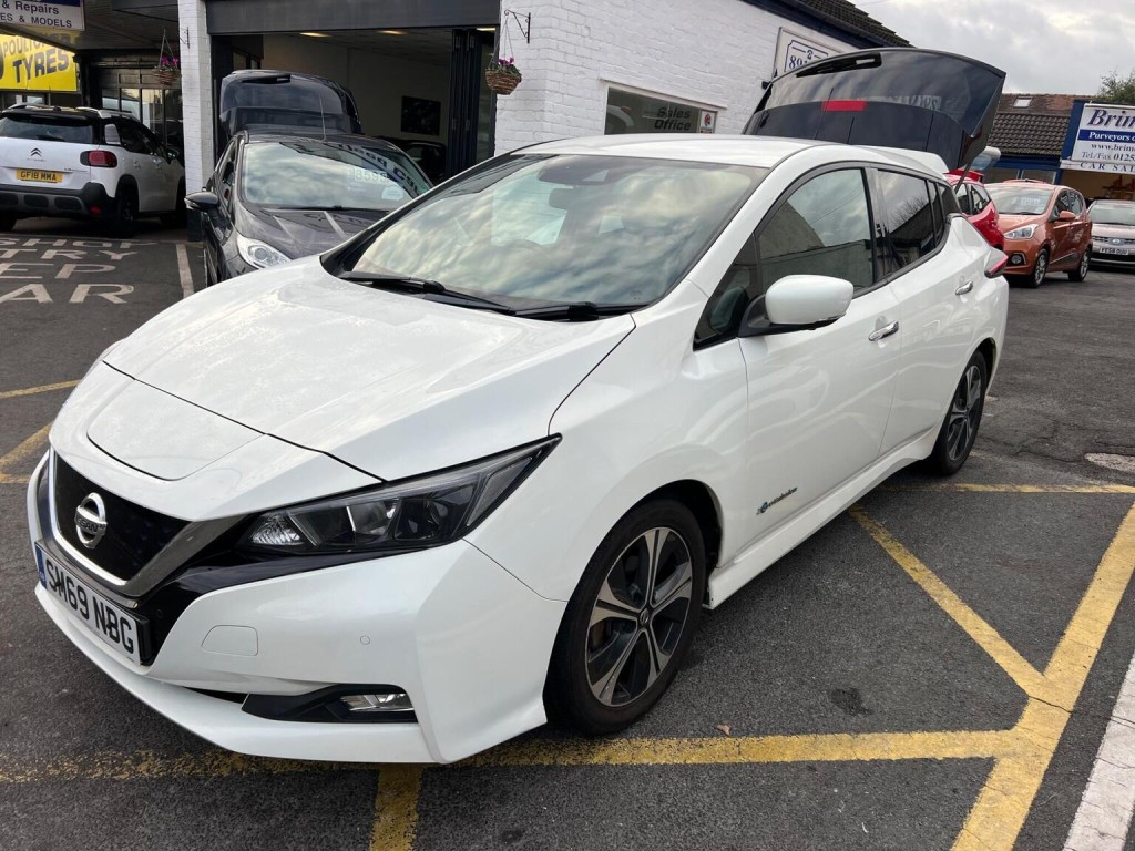 NISSAN LEAF