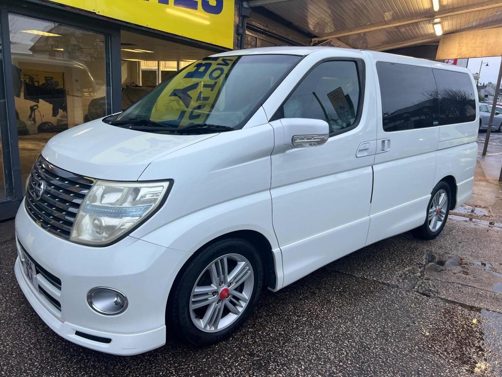 NISSAN ELGRAND