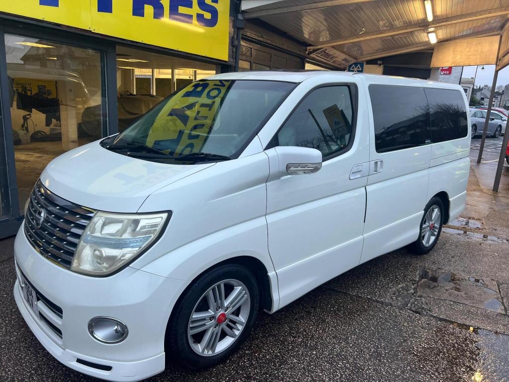NISSAN ELGRAND