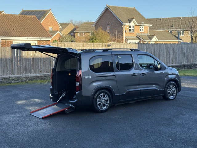 PEUGEOT RIFTER 1.5 BlueHDi Allure Premium